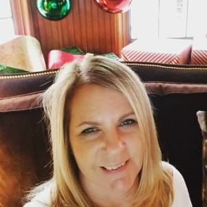 Meet your Posher, Leslie